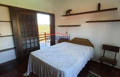 Imagem 15: Casa no Centro de Jacareí, com 5 dormitórios sendo 2 suítes