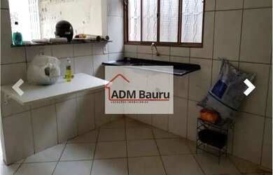 Imagem: A casa possui 2 Dormitórios, 1 Banheiro, 1 Vaga na garagem