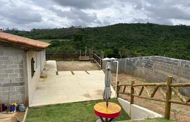 Imagem: O terreno possui 1000m² de Área e está localizado em Centro