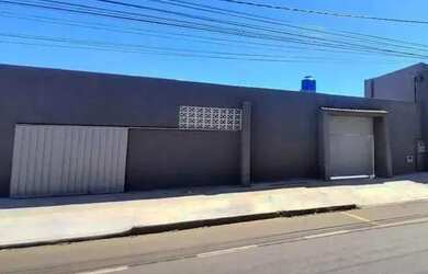 Imagem: A casa possui 3 Dormitórios, 3 Banheiros, 1 Vaga na garagem