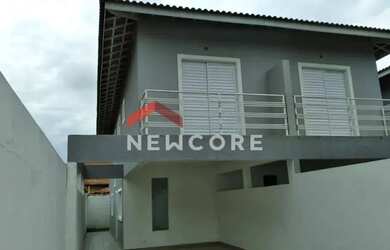 Imagem: A casa em condomínio possui 3 Dormitórios, 3 Banheiros, 2