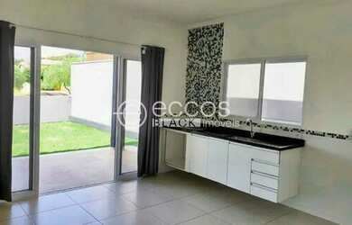 Imagem: Casa em condomínio à venda, 3 quartos, 3 suítes, 4 vagas