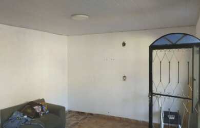 Imagem: A casa possui 2 Dormitórios, 1 Banheiro, 45m² de Área e