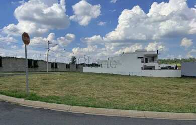 Imagem: O terreno possui 540m² de Área e está localizado em Caldeira