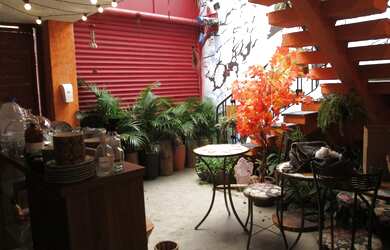 Imagem: O depósito possui 3 Vagas na garagem e 284m² de Área e está