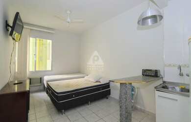 Imagem: A kitnet possui 1 Banheiro, 30m² de Área e está localizado