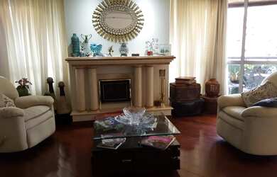 Imagem: O apartamento possui 4 Dormitórios, 1 Banheiro, 2 Vagas na