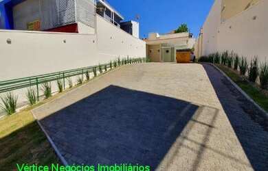 Imagem: O depósito possui 5 Vagas na garagem, 83m² de Área e está