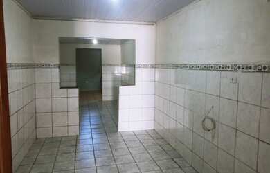 Imagem 6: Alugo Casa. Varanda, 80m² de Área, 1 Banheiroe2 Dormitórios