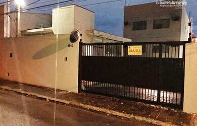 Imagem: O depósito possui 5 Vagas na garagem, 393m² de Área e está