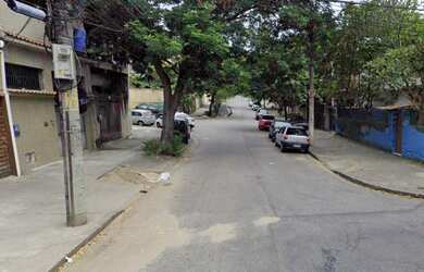 Imagem: A casa possui 2 Dormitórios, 2 Banheiros, 73m² de Área, Imóvel