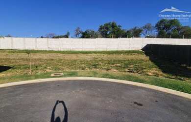 Imagem: O terreno possui 489m² de Área, Imóvel novo e está localizado