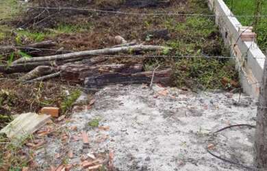 Imagem 4: Vendo terreno. 