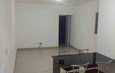 Imagem: A casa possui 3 Dormitórios, 2 Banheiros, 1 Vaga na garagem