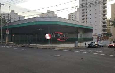 Imagem: O depósito possui 5 Vagas na garagem e 600m² de Área e está