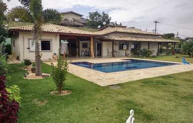 Imagem 6: Casa de condomínio térrea para venda possui 420 m² em Atibaia SP