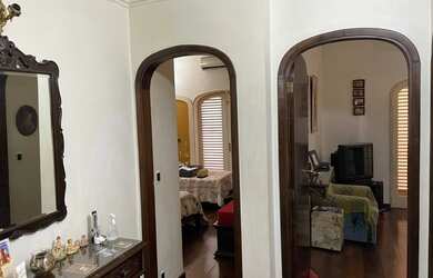 Imagem: A casa possui 3 Dormitórios, 4 Banheiros, 4 Vagas na garagem