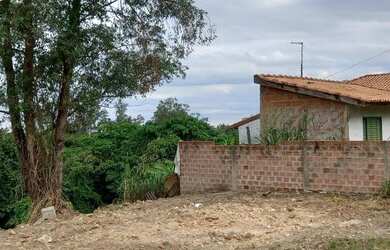 Imagem: O terreno possui 25m² de Área e está localizado em Centro