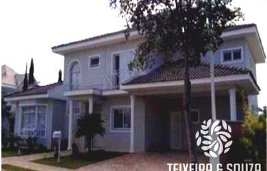 Imagem: A casa em condomínio possui 4 Dormitórios, 5 Banheiros, 4