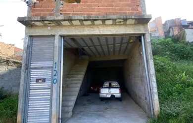 Imagem: A casa possui 1 Dormitório, 1 Banheiro, 5 Vagas na garagem