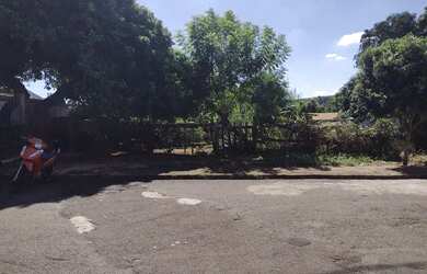 Imagem: O terreno possui 400m² de Área e está localizado em Vila