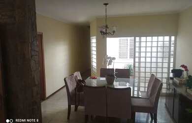 Imagem: Alugo casa na rua Tiradentes