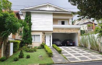 Imagem: A casa em condomínio possui 3 Dormitórios, 5 Banheiros, 2