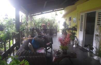 Imagem: A casa possui 5 Dormitórios, 3 Banheiros, 5 Vagas na garagem