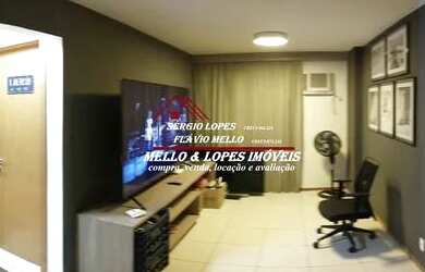 Imagem: O apartamento possui 1 Dormitório, 1 Banheiro, 1 Vaga na garagem