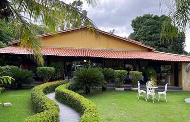 Imagem: A fazenda possui 10000m² de Área e está localizado em Luzimangues