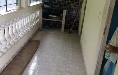 Imagem: A casa possui 2 Dormitórios e 1 Banheiro e está localizado