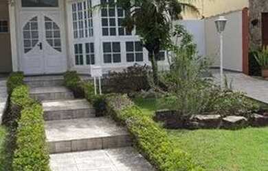 Imagem: A casa em condomínio possui 4 Dormitórios, 4 Banheiros, 4