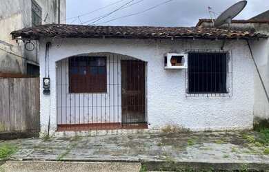 Imagem: A casa possui 2 Dormitórios, 1 Banheiro, 1 Vaga na garagem