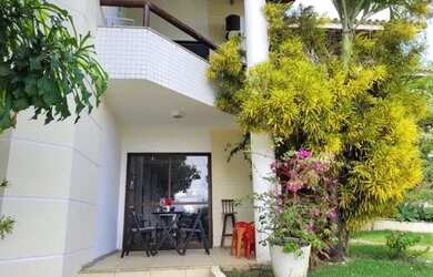 Imagem: A casa possui 2 Dormitórios, 3 Banheiros, 2 Vagas na garagem