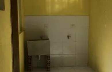 Imagem: A casa em condomínio possui 2 Dormitórios, 1 Banheiro, 2 Vagas