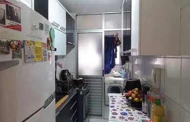 Imagem: O apartamento possui 3 Dormitórios, 1 Banheiro, 1 Vaga na garagem