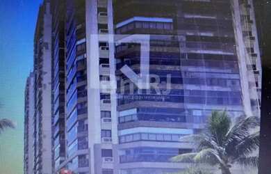 Imagem: O apartamento possui 4 Dormitórios, 1 Banheiro, 2 Vagas na