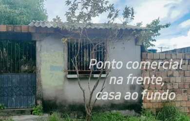 Imagem: A casa possui 2 Dormitórios, 1 Banheiro, 1 Vaga na garagem