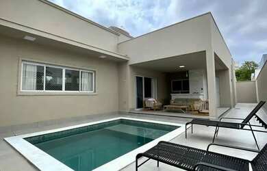 Imagem: A casa em condomínio possui 3 Dormitórios, 5 Banheiros, 5