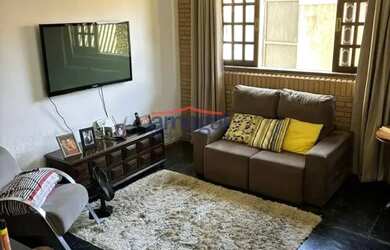 Imagem 5: Casa no Centro de Jacareí, com 5 dormitórios sendo 2 suítes