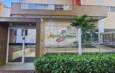 Imagem: O apartamento possui 2 Dormitórios, 2 Banheiros, 2 Vagas na