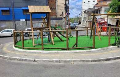 Imagem: 3/4 nascente, primeiro andar de escada