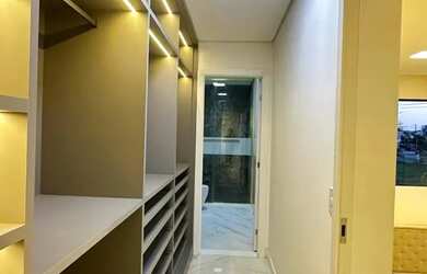 Imagem 9: Residência de Luxo com Piscina, Jacuzzi e Espaço Gourmet Completa e...