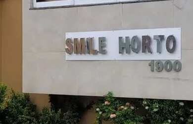 Imagem: O apartamento possui 3 Dormitórios, 1 Banheiro, 1 Vaga na garagem