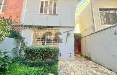 Imagem: A casa à venda possui 2 Dormitórios, 3 Banheiros, 2 Vagas