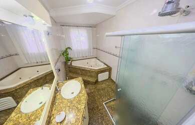 Imagem 16: Vendas Casa Curitiba PR. Churrasqueira, 215m² de Área, 5 Vagas na garageme4...