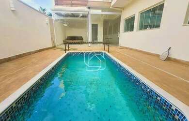 Imagem: A casa em condomínio possui 4 Dormitórios, 5 Banheiros, 4