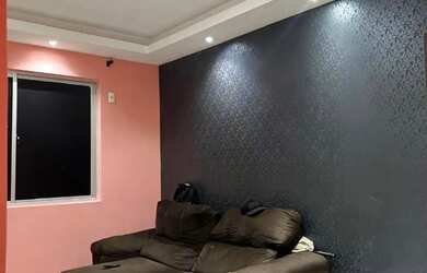 Imagem: O apartamento possui 2 Dormitórios, 1 Banheiro, 1 Vaga na garagem