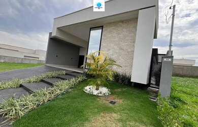 Imagem: A casa possui 4 Dormitórios, 5 Banheiros, 198m² de Área e