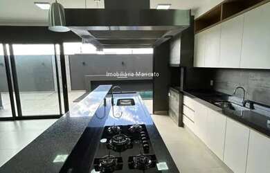 Imagem: A casa em condomínio possui 3 Dormitórios, 5 Banheiros, 2